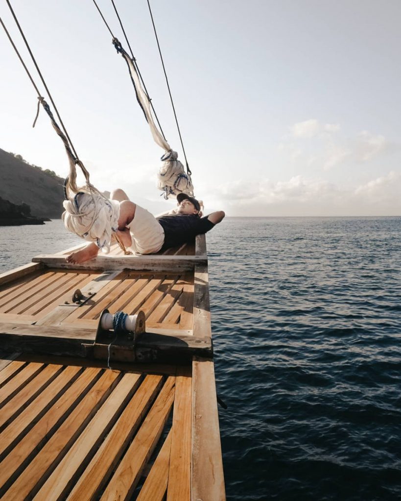 How to Survive and Have Enjoyable Komodo Liveaboard Trip